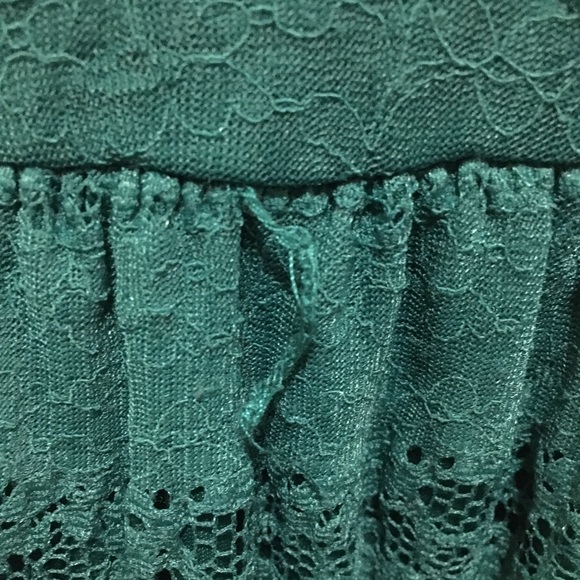 Emerald green lace dress - Picture 4 of 5